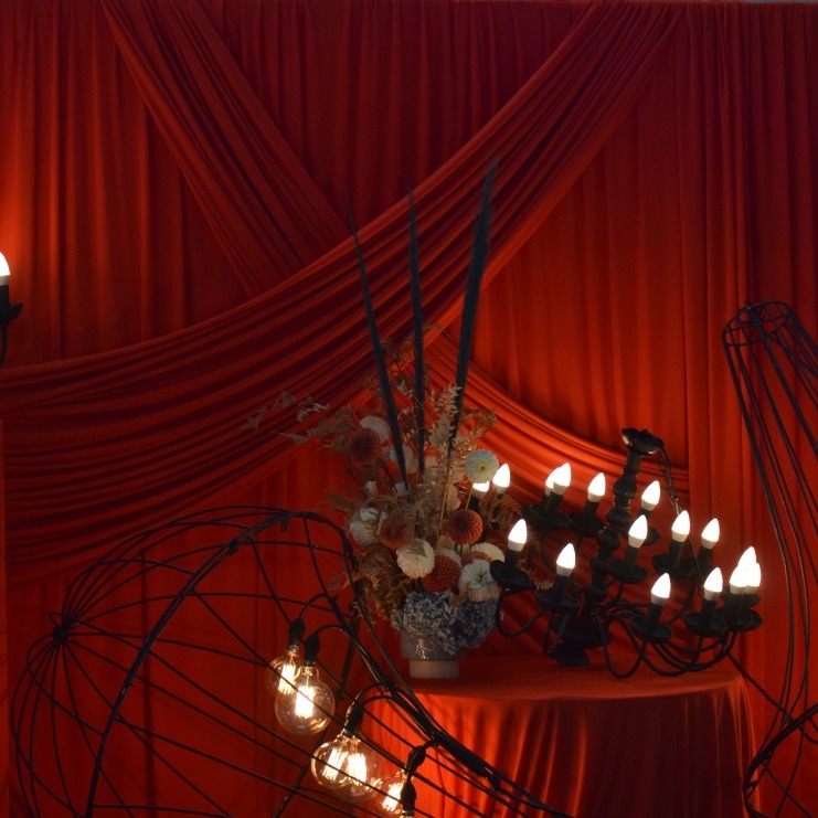 The Psychology of Successful Corporate Events 5 It’s moody, a little bit industrial, and felt exactly like the kind of space you never want to leave. Honestly, just soaking in the textures tonight.🏮🔆
>Event Partners
@taniellemccallum
https://urbantonic.co.za/