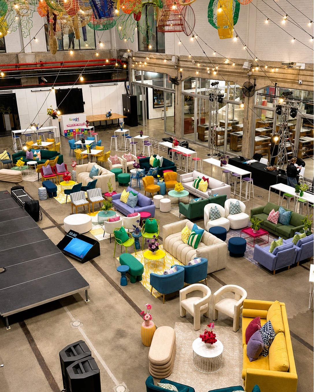 A look at one of our recent setups at Makers Landing. Bright colours, comfortable lounges, and plenty of space for people to settle in and connect. 💛