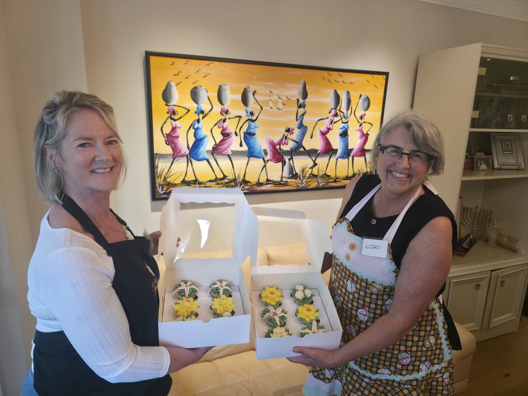 Our Advanced Cupcake Decorating Class was such a fun afternoon! 🌸🧁
There was some serious piping talent on display as everyone learned how to create beautiful lilies, daffodils, daisies and mini roses — all with buttercream! 🌼🌹
So much creativity, lots of laughs, and some gorgeous cupcakes to take home. 💕
✨ Want to learn too? Our next Beginner Cupcake Decorating Class is September 27 in Richmond Hill. Come join us and start your buttercream flower journey! 🧁🌸
#CupcakeDecorating #ButtercreamFlowers #CupcakeClass #RichmondHill #TheSweetSpotCakes